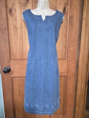cherokee denim dress Cherokee Dress Womens Small 6 Blue Jean Denim Pleated Flower Button Sleeveless